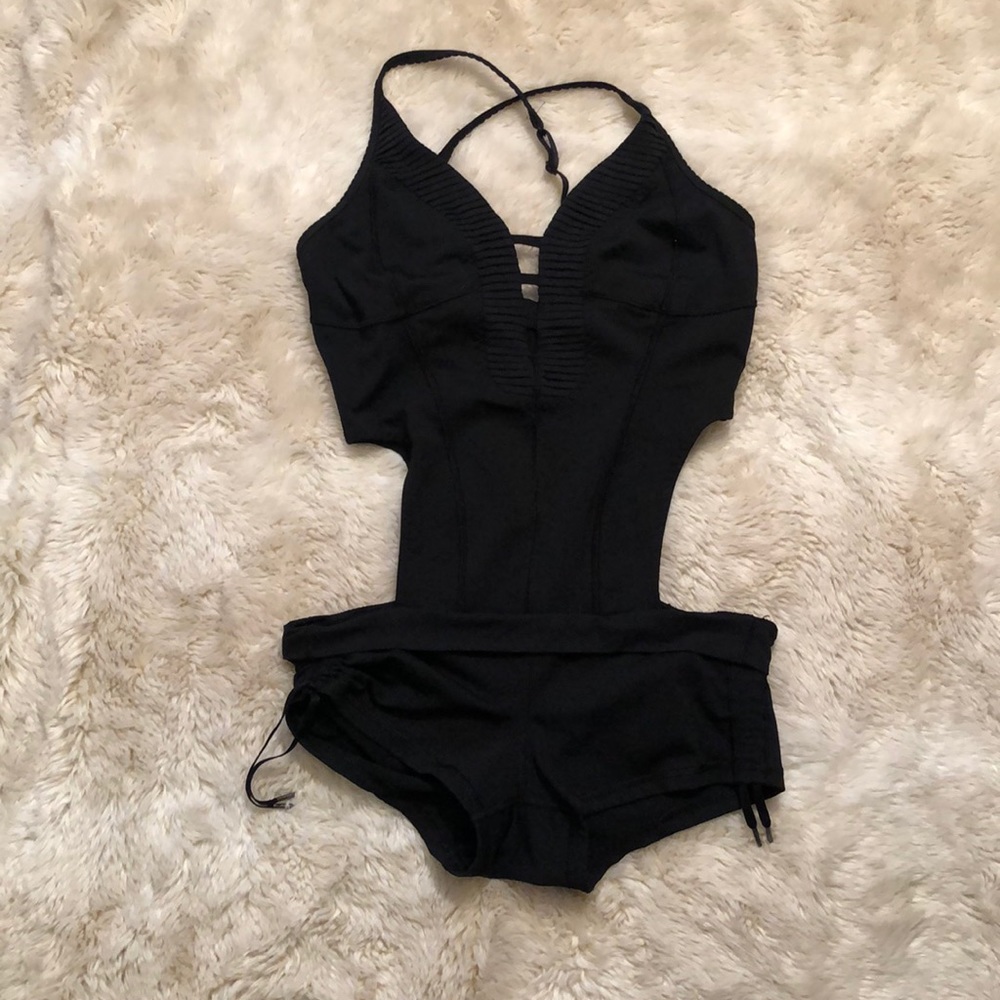 Lululemon dance to yoga leotard / onesie